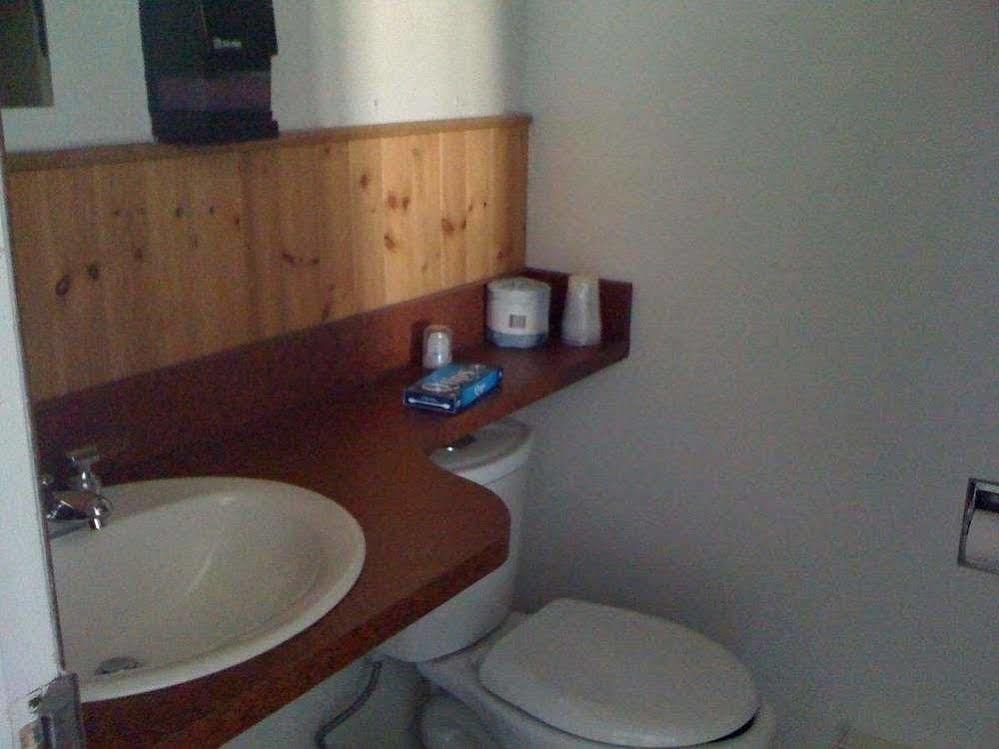 Moosomin Motel ภายนอก รูปภาพ