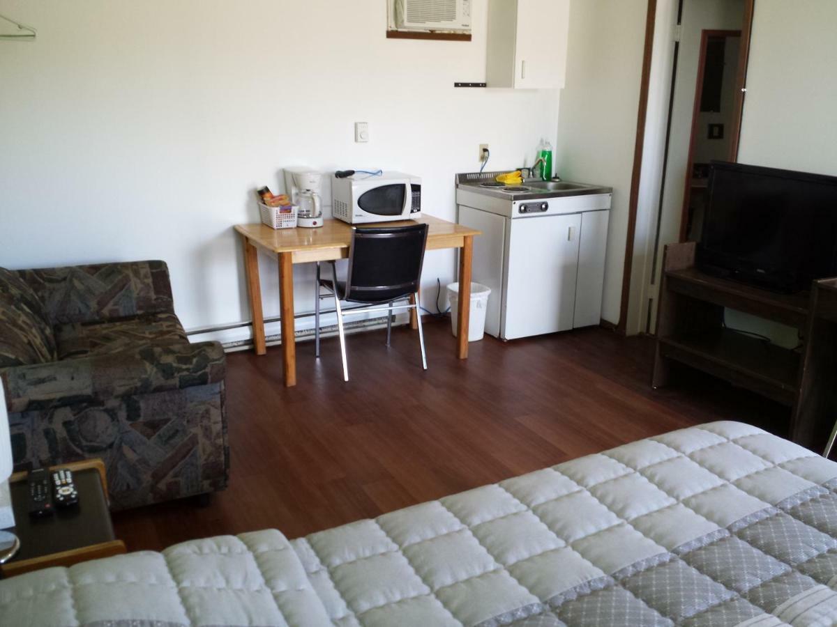 Moosomin Motel ภายนอก รูปภาพ