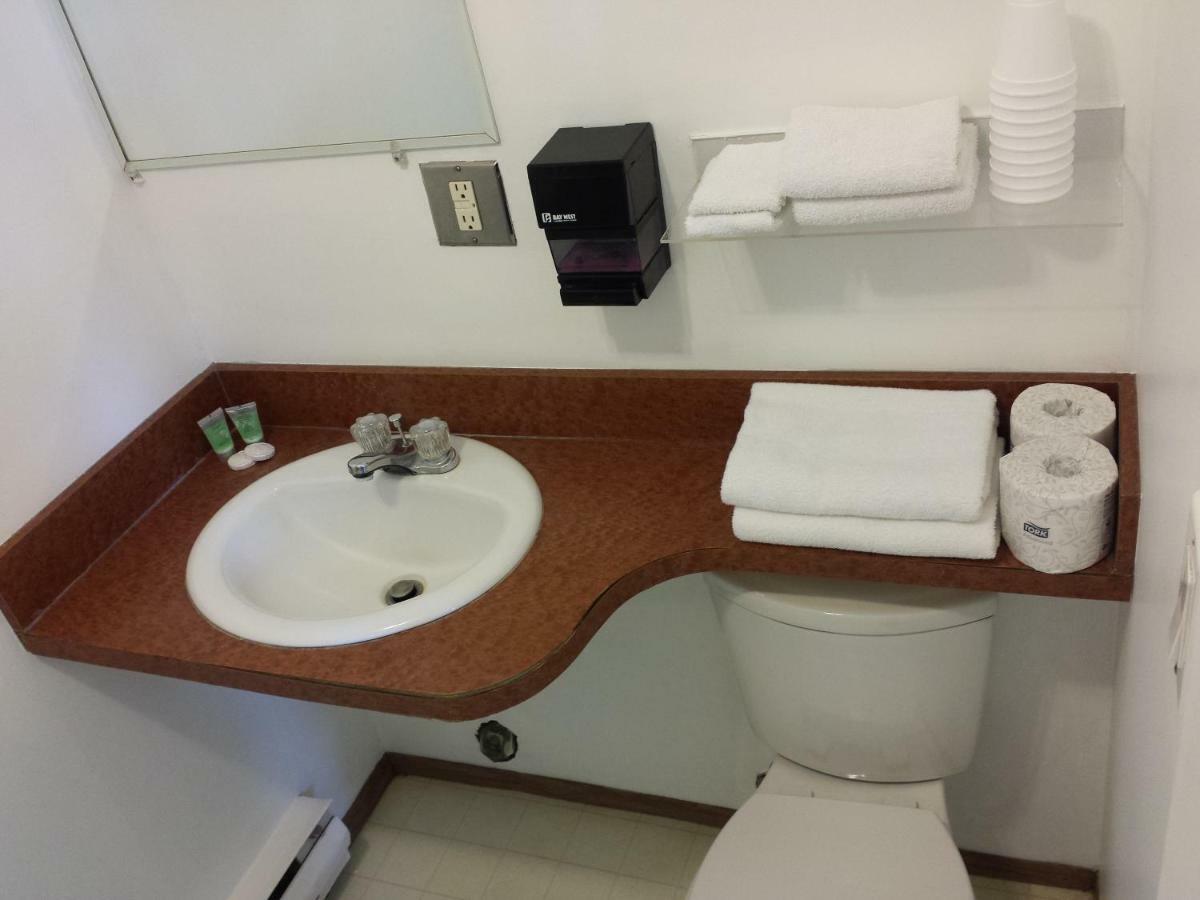 Moosomin Motel ภายนอก รูปภาพ